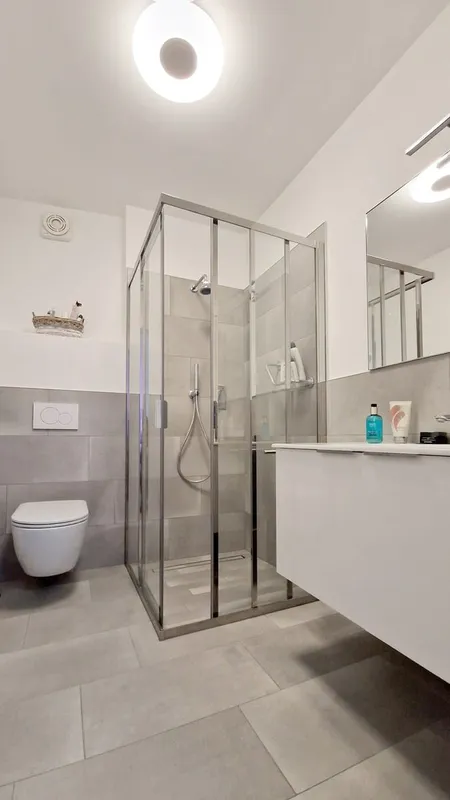 Elegante 3,5 locali in corte meticolosamente ristrutturata a nuovo., foto 12