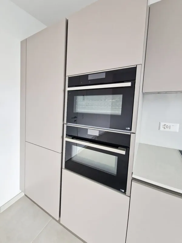 Nuovo moderno 3,5 in pronta consegna con due posteggi coperti., foto 2