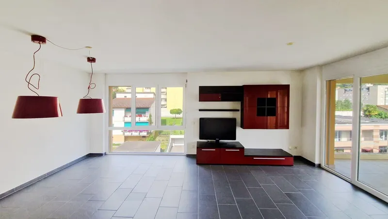 Bellissimo 3,5 in zona residenziale con terrazza coperta panoramica., Foto 2