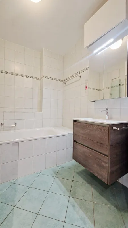 Bellissimo 3,5 in zona residenziale con terrazza coperta panoramica., Foto 9