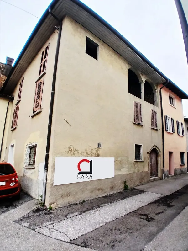 Imperdibile occasione di reddito - Ampia casa da riattare., foto 2