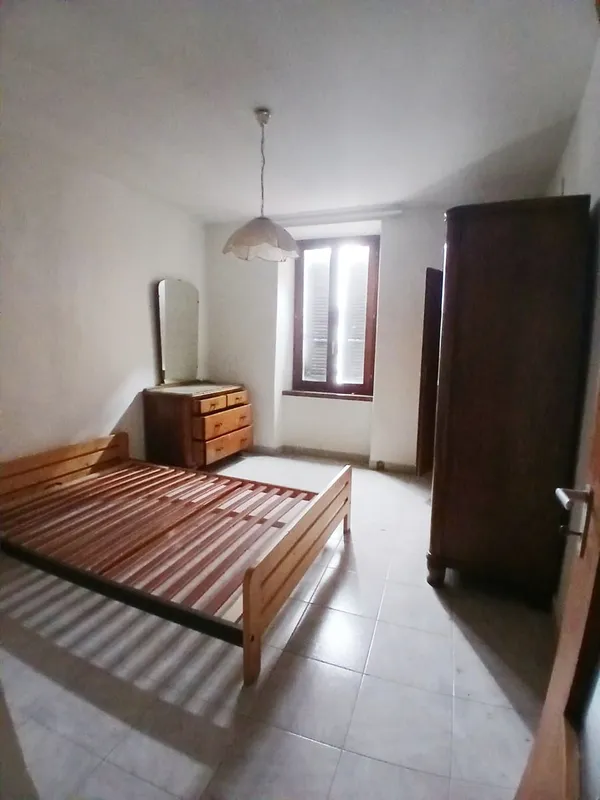 Imperdibile occasione di reddito - Ampia casa da riattare., foto 4
