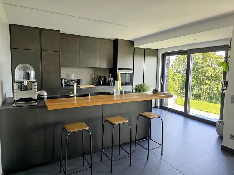 Lussuosa villa 4,5 con giardino, orto e vista aperta., Foto 6