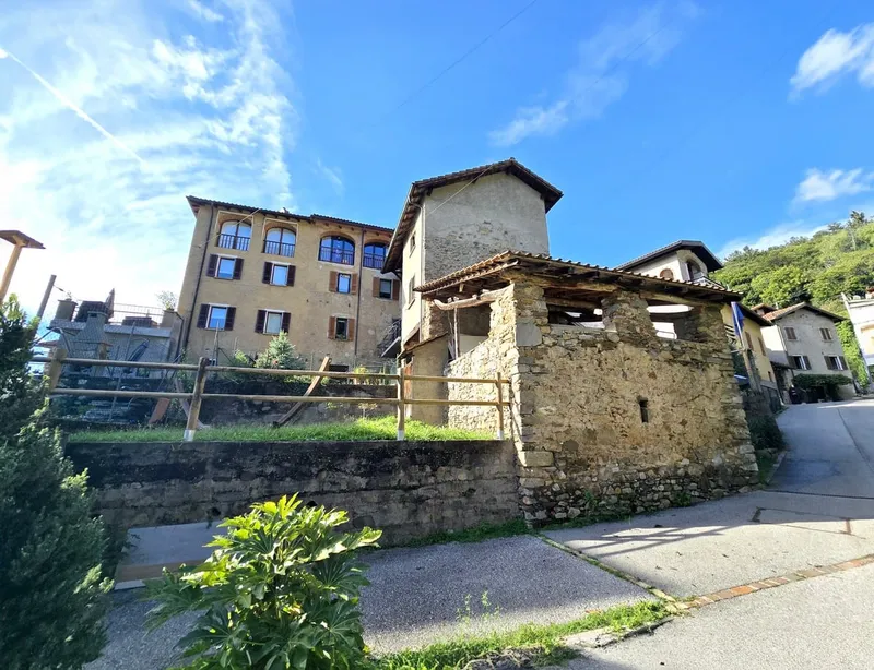 Casa di nucleo 3,5 e 2,5 ristrutturata a nuovo con bellissimi esterni., photo 14
