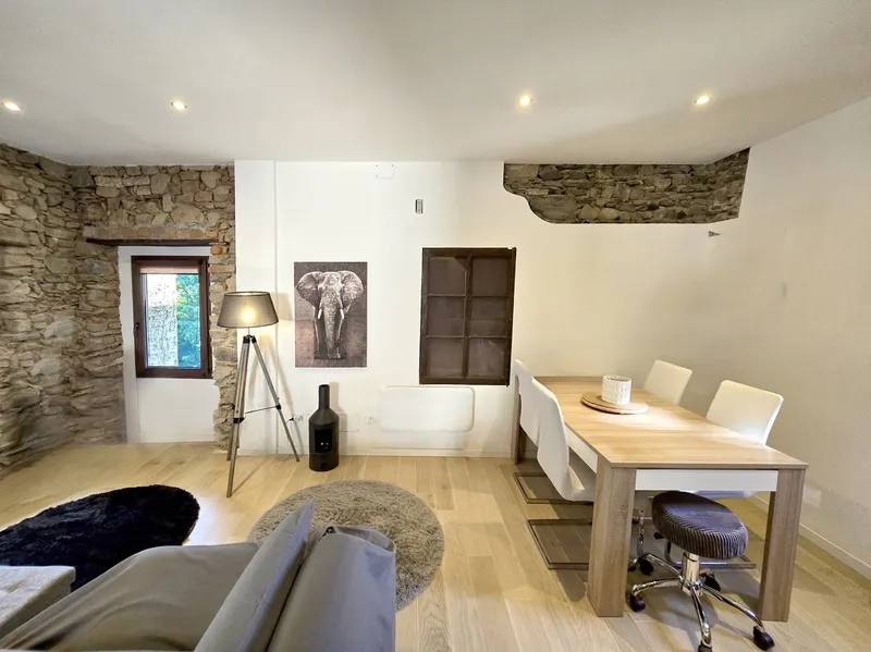Casa di nucleo 3,5 e 2,5 ristrutturata a nuovo con bellissimi esterni., photo 5