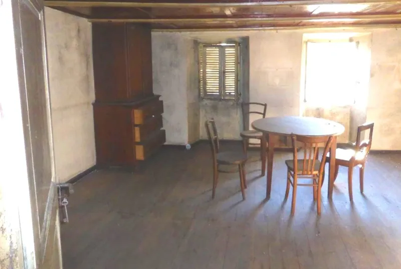 Interessante casa d'epoca da ristrutturare su cinque livelli., photo 3