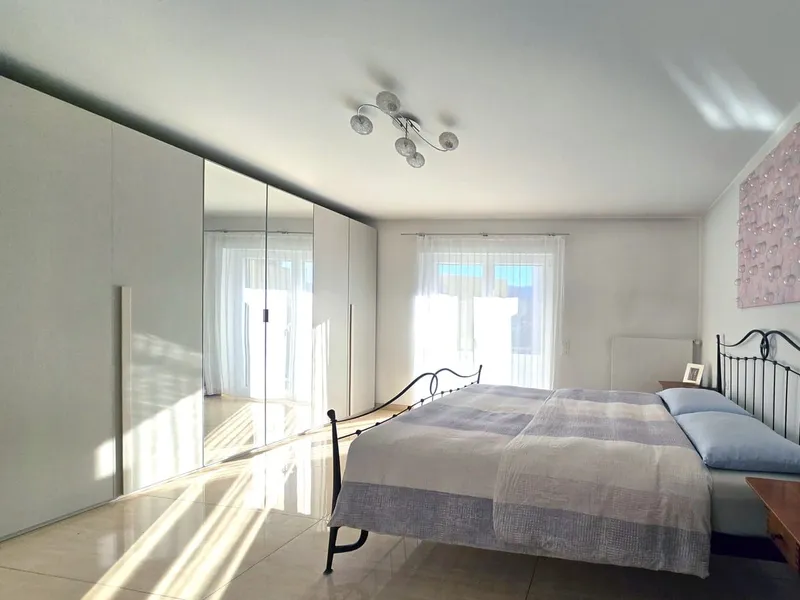 Raffinato 4,5 completamente ristrutturato con terrazza e camino., Foto 10