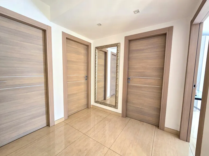 Raffinato 4,5 completamente ristrutturato con terrazza e camino., Foto 7