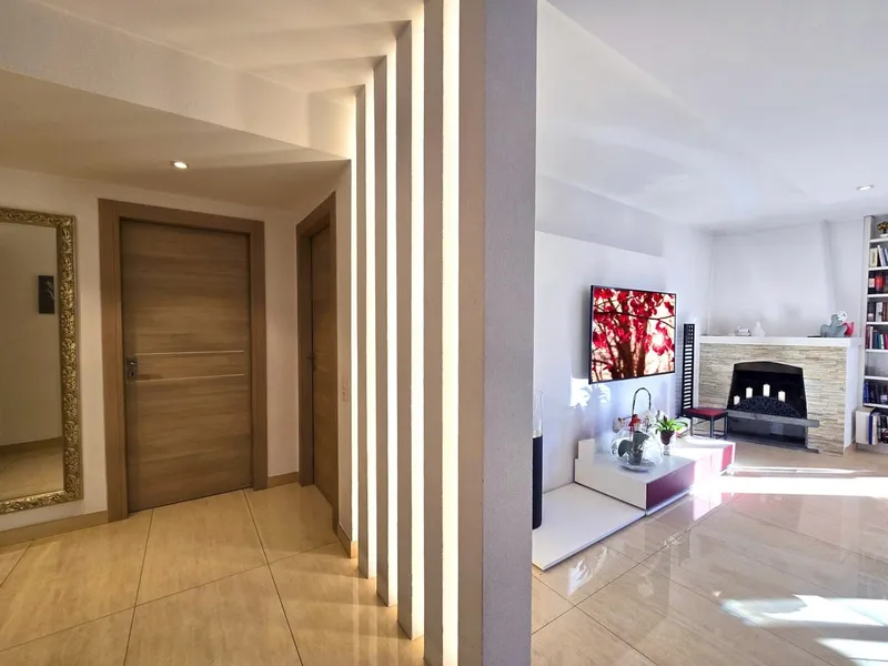 Raffinato 4,5 completamente ristrutturato con terrazza e camino., Foto 6