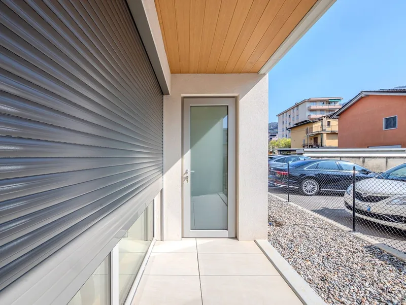 Nuovissimo appartamento 2.5 locali con giardino privato e portico, photo 11