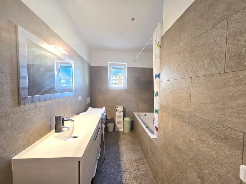 Bel 4,5 locali in stile moderno con grande terrazza coperta., foto 9