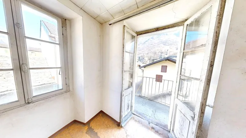 Affascinante casa storica 5,5 da riattare con affaccio sui monti., photo 8