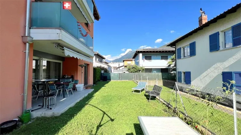 Bellissimo 4,5 in medio-alto standing con giardino privato a Cadenazzo, foto 9