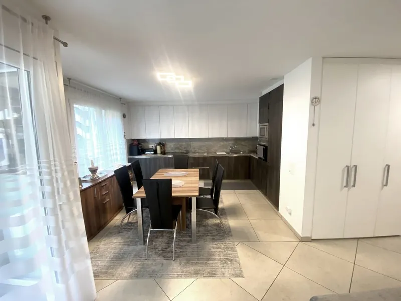 Bellissimo 4,5 in medio-alto standing con giardino privato a Cadenazzo, foto 3