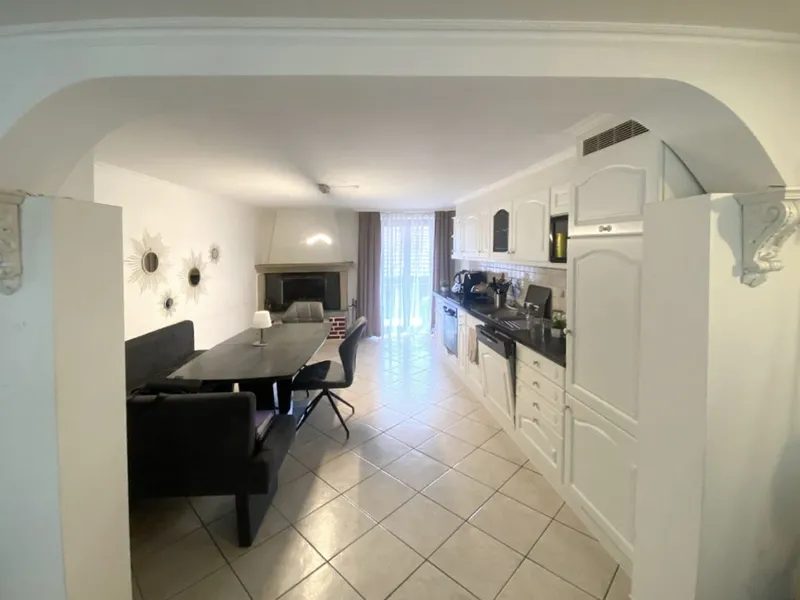 Casa di nucleo 7 ristrutturata con giardino, grottino e mansarda., foto 3