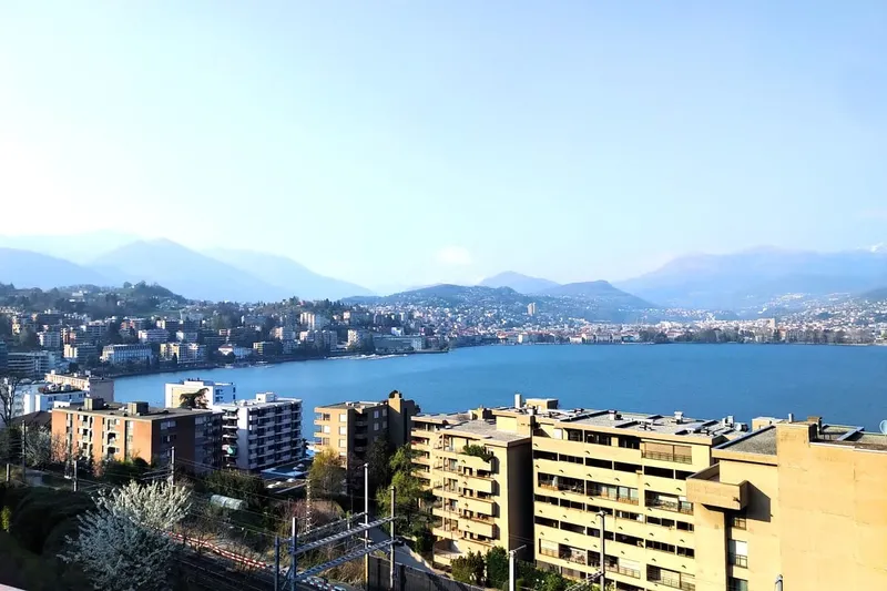 Meraviglioso 4,5 locali vista lago rinnovato in medio-alto standing, photo 8