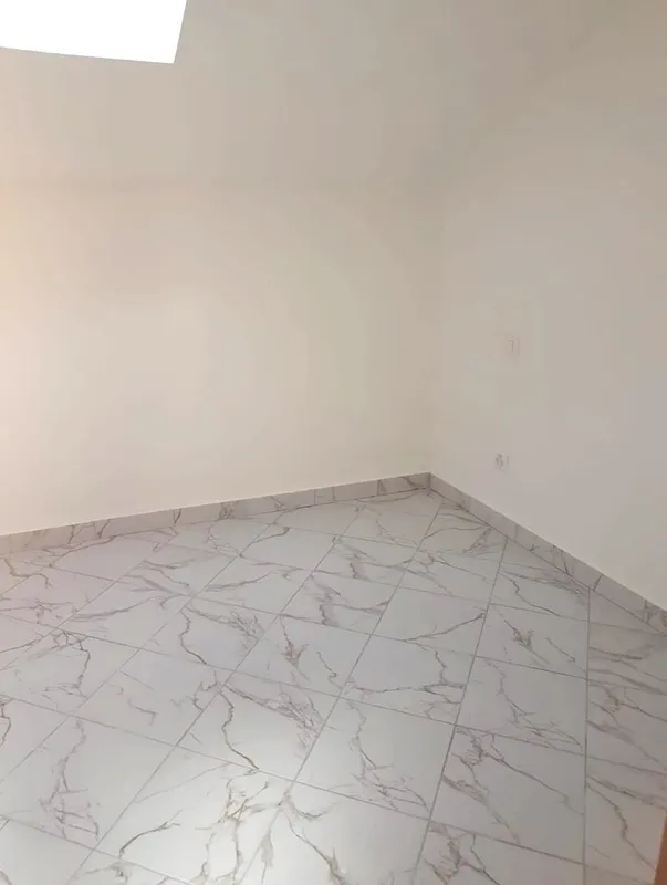 Bell'appartamento 3,5 locali ristrutturato con cucina open space, photo 6