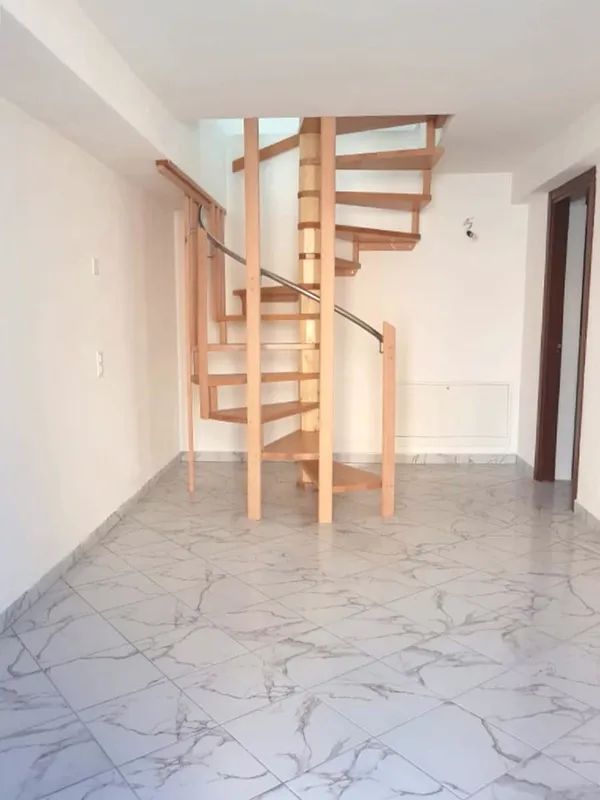 Bell'appartamento 3,5 locali ristrutturato con cucina open space, photo 4
