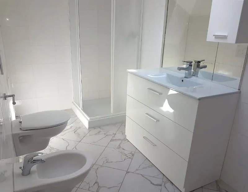 Bell'appartamento 3,5 locali ristrutturato con cucina open space, photo 7