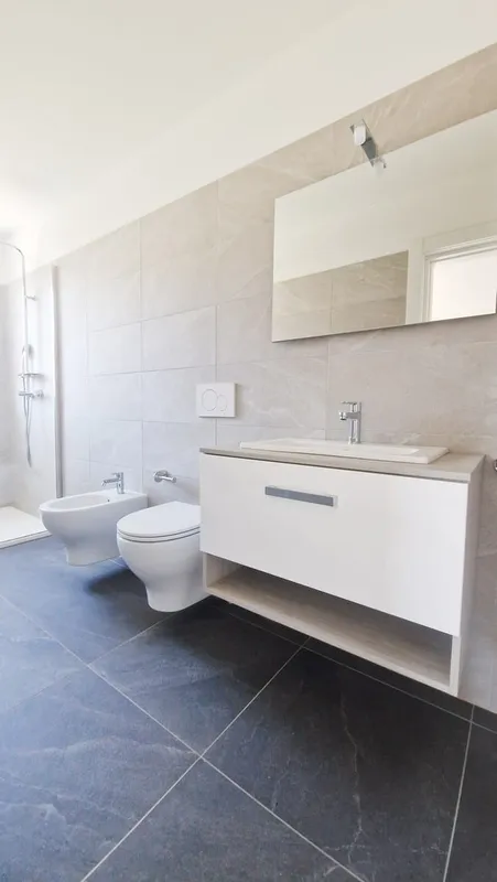 Nuovo appartamento 2,5 locali con balcone coperto e vista aperta, photo 6