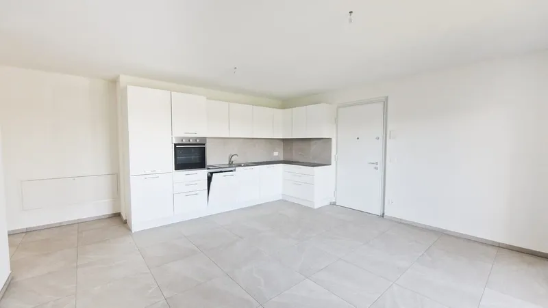 Nuovo appartamento 2,5 locali con balcone coperto e vista aperta, photo 2