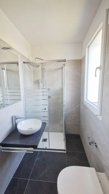 Nuovo appartamento 2,5 locali con balcone coperto e vista aperta, photo 7