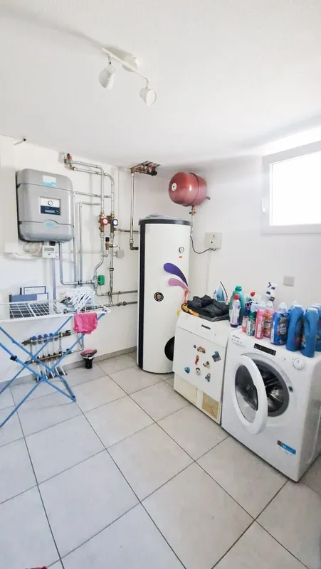 Moderna casa indipendente 6,5 con giardino con vasca idromassaggio, Foto 12