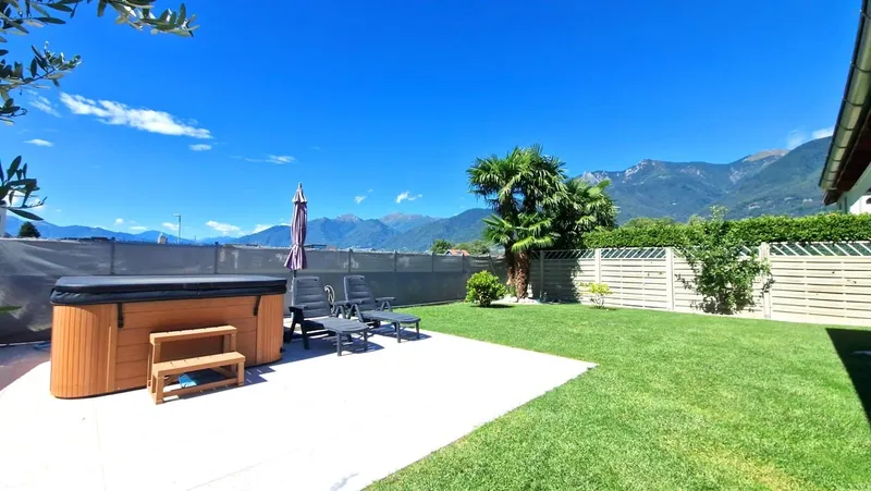 Moderna casa indipendente 6,5 con giardino con vasca idromassaggio, Foto 2