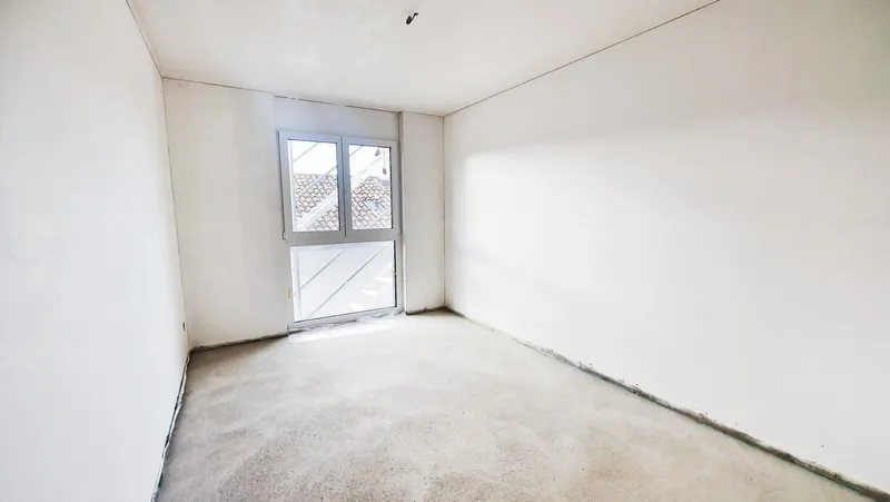 Nuovo 4,5 locali in stile moderno con veranda e ampio giardino privato, Foto 5