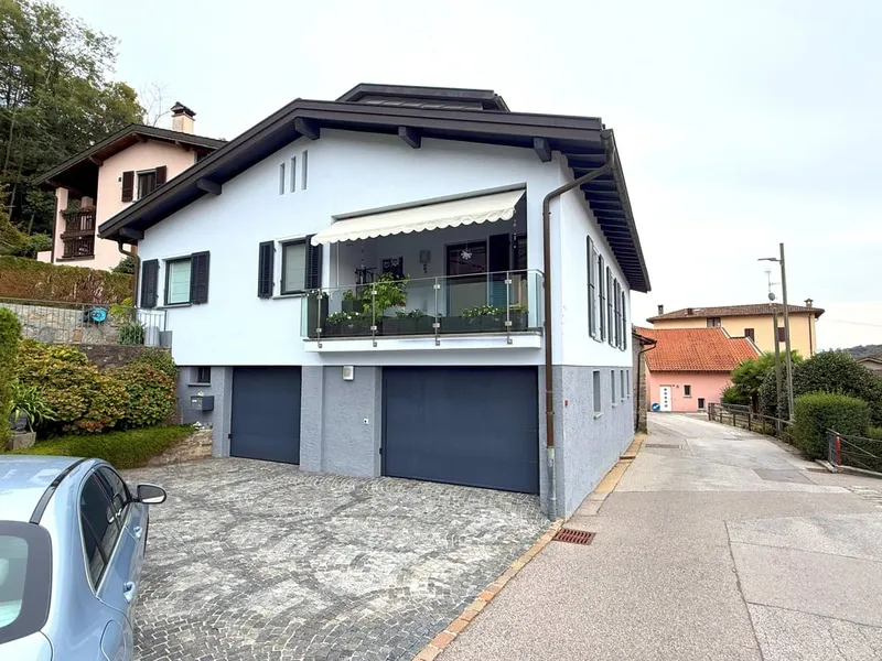 Casa 6,5 ristrutturata in medio-alto standing con giardino., photo 1