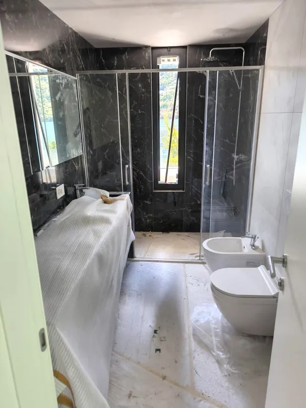 Prestigiosa villa 4,5 vista lago con rooftop e posto barca privato, photo 10