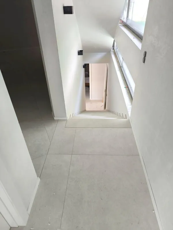 Prestigiosa villa 4,5 vista lago con rooftop e posto barca privato, photo 9