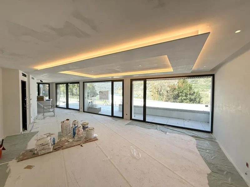 Prestigiosa villa 4,5 vista lago con rooftop e posto barca privato, photo 2