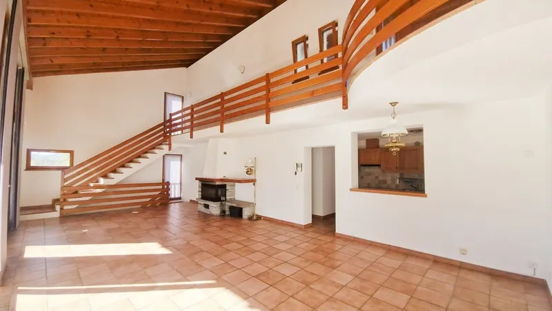 Bellissima casa 5,5 con grande giardino e possibilità di rent to buy., foto 1