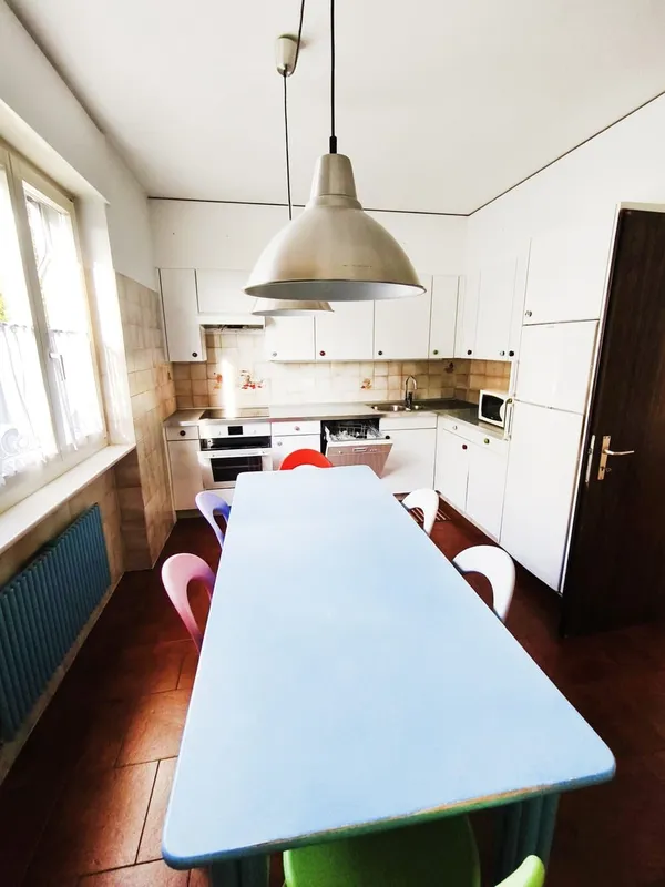 Elegante villa indipendente 5,5 locali con piscina e ampio giardino, Foto 5