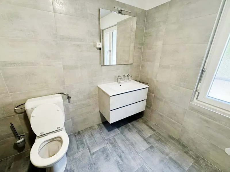 Casa bifamiliare di reddito con due appartamenti e spazio magazzino., Foto 6