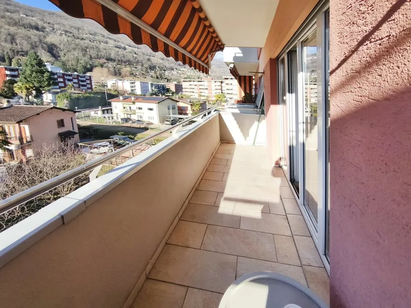 Raffinato 1,5 locali ristrutturato con balcone e cucina nuova., Foto 3