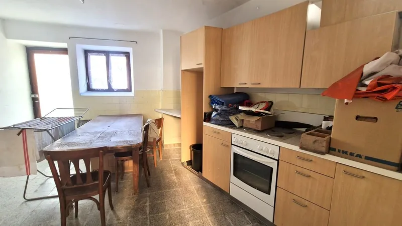 Affascinante casa di nucleo con licenza edilizia già approvata, Foto 3