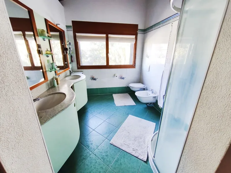 Villa 5,5 locali con piscina riscaldata, giardino privato e ampi spazi, foto 14