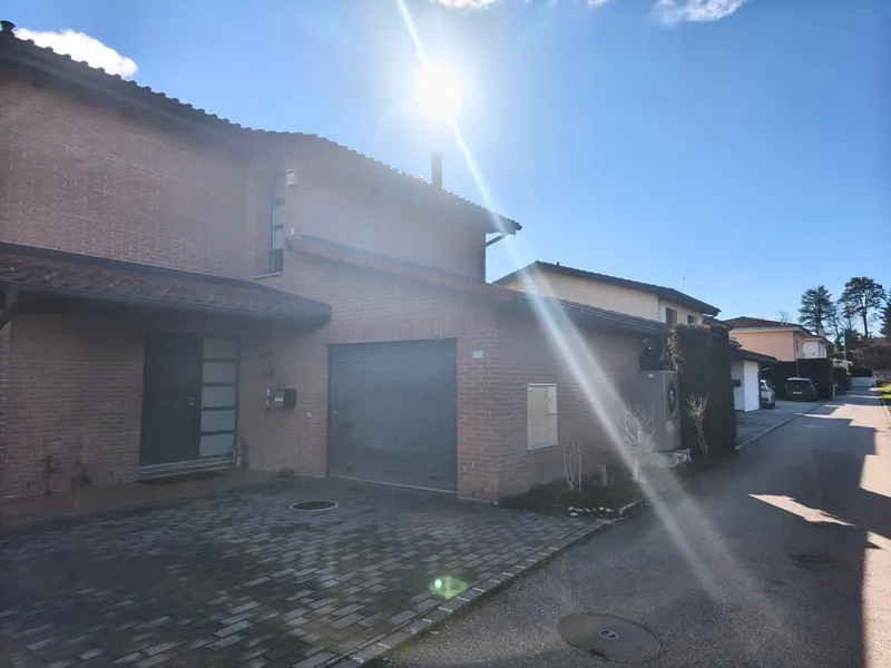 Villa 5,5 locali con piscina riscaldata, giardino privato e ampi spazi, foto 18