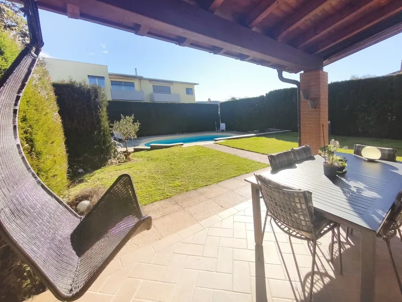 Villa 5,5 locali con piscina riscaldata, giardino privato e ampi spazi, foto 15
