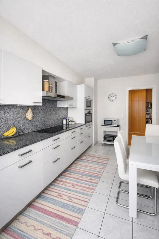 Raffinato 3,5 locali con terrazza coperta e finiture di pregio., Foto 12