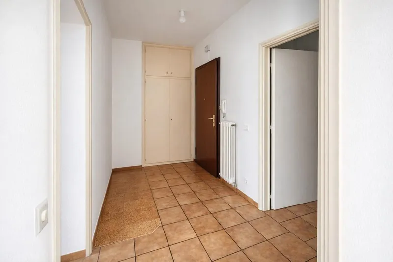 Gradevole luminoso appartamento 2,5 locali con ampio balcone, photo 9