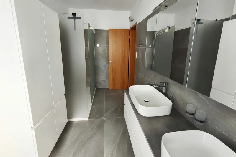 Bell'appartamento 4,5 ristrutturato con terrazzo a Bellinzona, photo 9