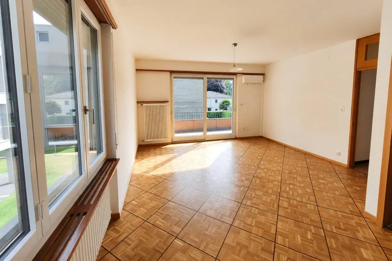 Bell'appartamento 4,5 ristrutturato con terrazzo a Bellinzona, photo 2