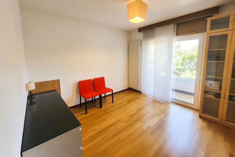 Appartamento 4,5 con camino e tre terrazzi a Manno, foto 8