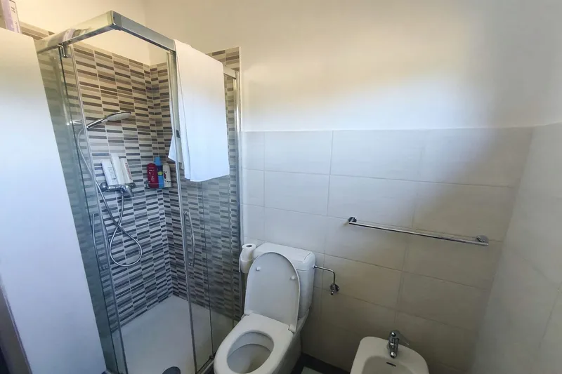 Appartamento 4,5 con camino e tre terrazzi a Manno, foto 11