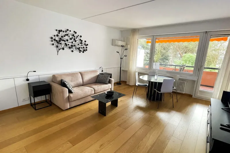Bellissimo 2,5 locali con terrazza vista lago in residence di vacanza, photo 2