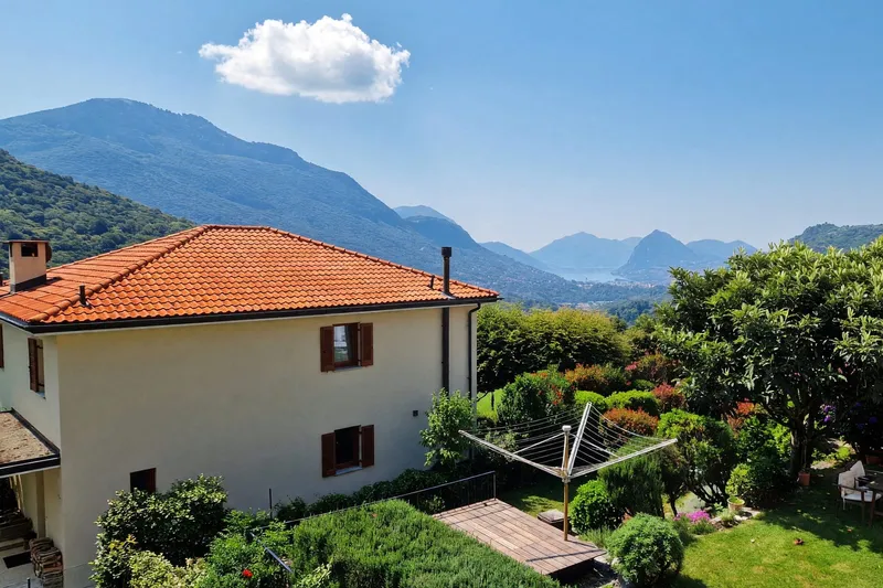 Casa contigua 5,5 locali con terrazza vista lago e giardino a Lopagno, foto 22