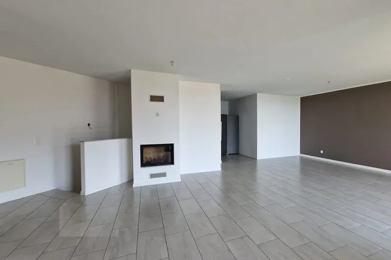 Casa contigua 5,5 locali con terrazza vista lago e giardino a Lopagno, foto 1